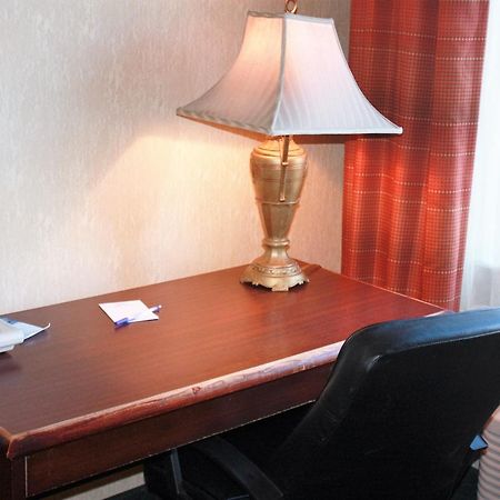Hotel Baymont By Wyndham Jonesboro Habitación foto
